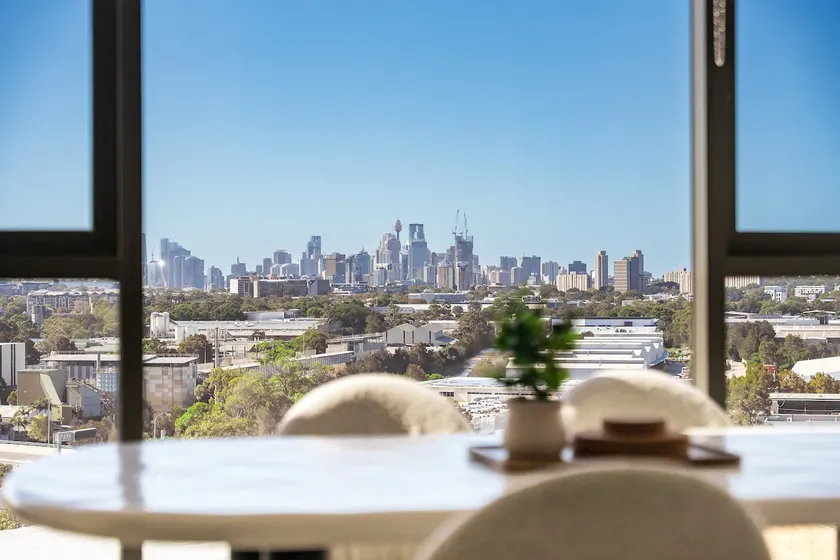 Skyline Views 2B2B Fast Airport & City Access - Image 1