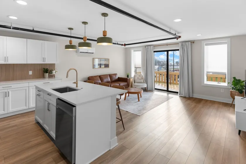 The Crescent Lofts - Unit 4 - Image 1