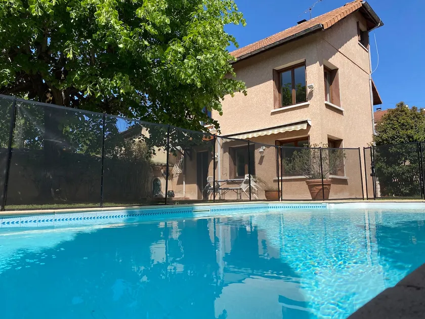 Large house with swimming pool in Lyon ideal for families, close to transport links - Image 1