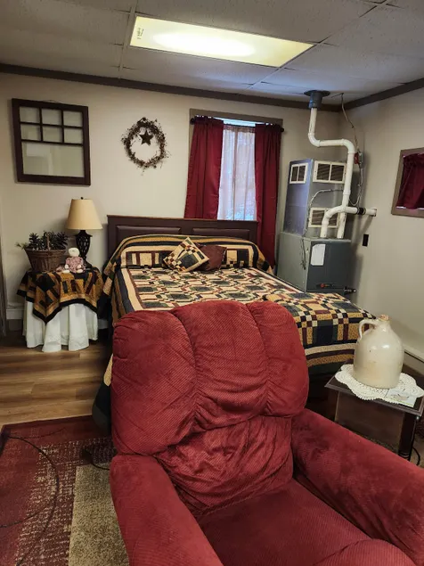 Thistle cabin - Image 1