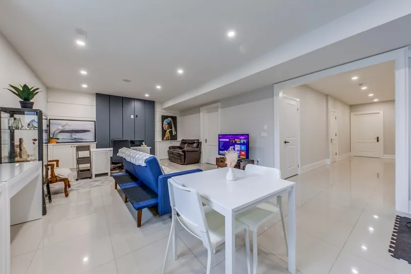 Spacious Modern 2BR Private Suite • Private Sauna - Image 1