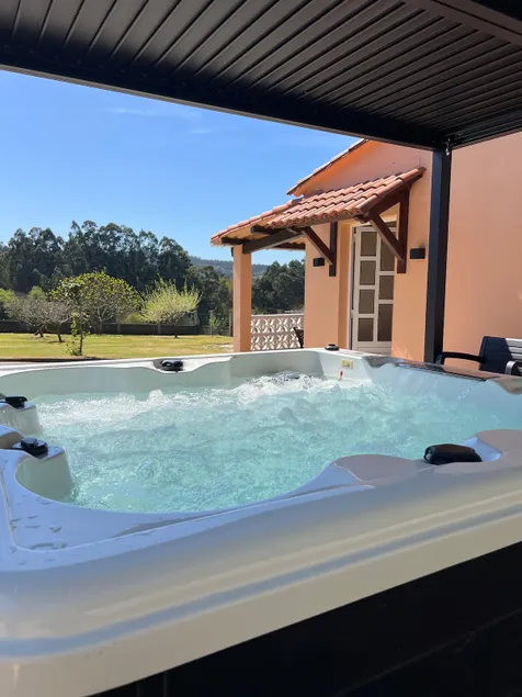 House with pool and Jacuzzi Total Eclipse A Coruña - Image 1