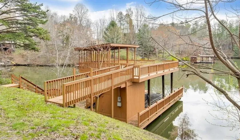 Goodview Getaway: Peaceful Deepwater Cove - Image 1