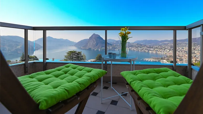 Serenity Lakefront 2 Bedrooms Retreat in Lugano - Image 1