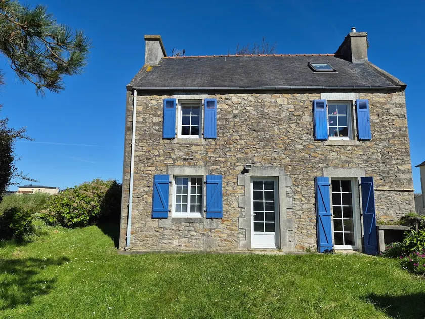 Stone house, cosy interior, sea 350 m away. - Image 1
