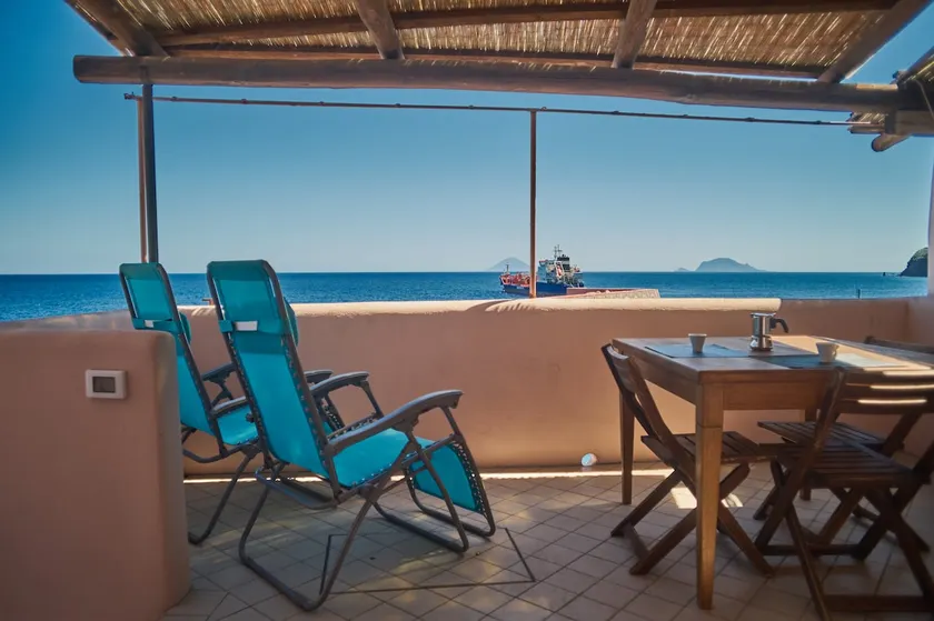 Casa Lemon - on the Scalo Galera port in Malfa - Image 1