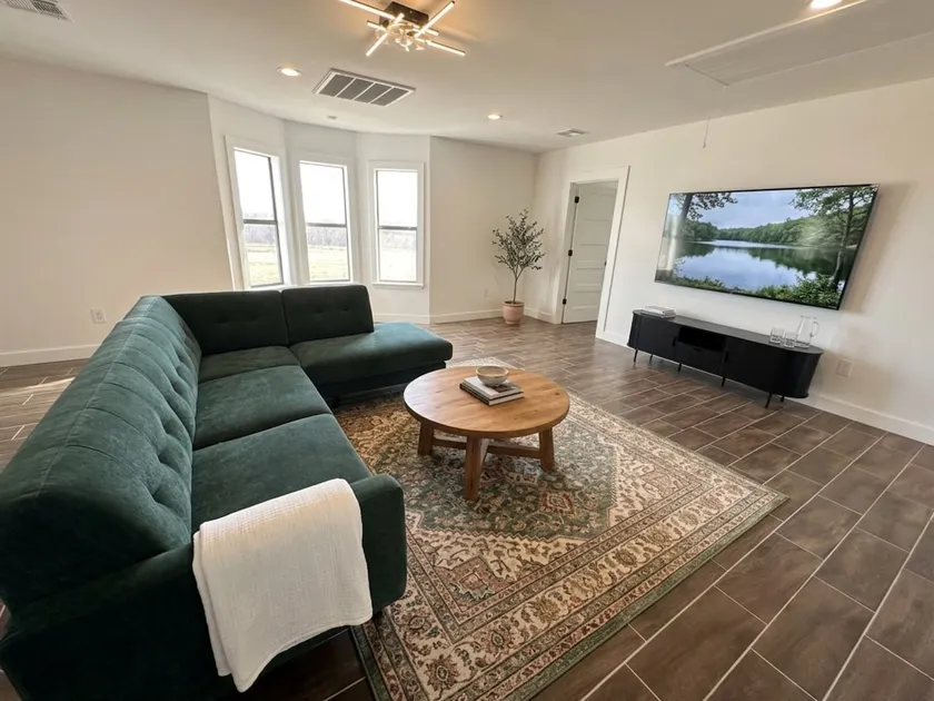 The Wichita Hideaway | Modern Couple’s Escape - Image 1