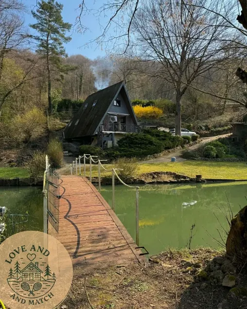 Love & Match – Romantic Chalet: Pond & Tennis Court - Image 1