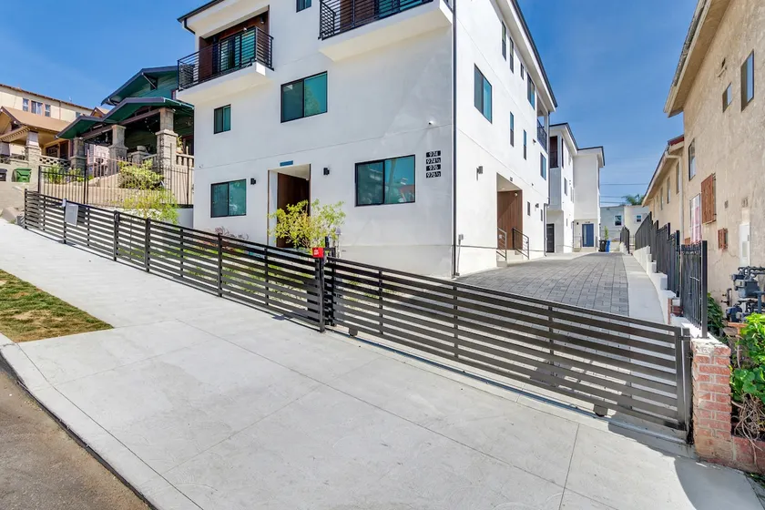 Modern 4BR Near DTLA & Dodger Stadium & SunsetBlvd - Image 1