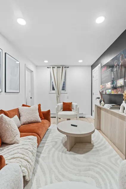 Hudson Grand | 6BR for 20 Near NYC - Image 1