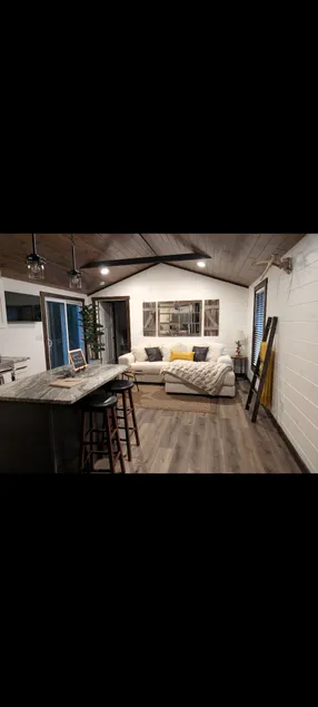 Jake's Hillside Haven - Image 1