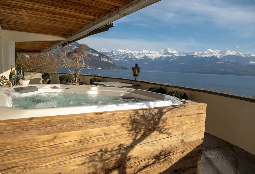 Nido sull`Aqua Chalet with Whirlpool - Image 1