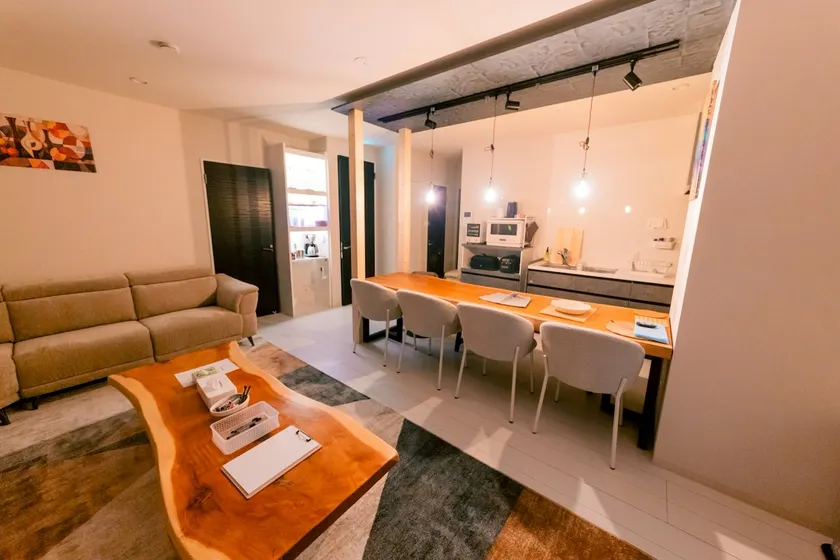 [Laralica] Newly Built | Accommodates Up to 9 People | 3 Double Beds | 2 Twin Beds | A High-Quality Stay for a Relaxing Family Getaway - Image 1