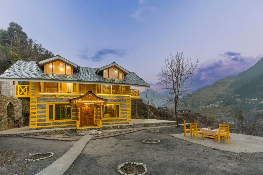 Scenic 2BR Cottage | Mountain Views & Bonfire - Image 1