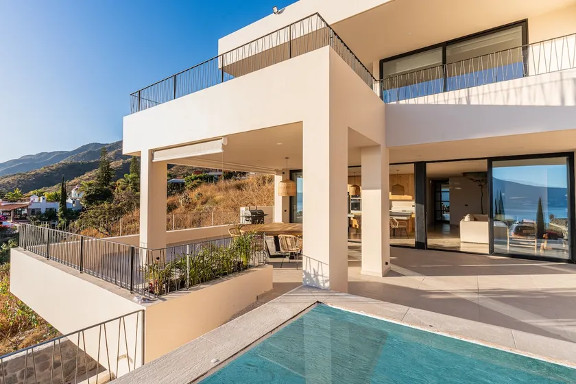 Casa Ambar Luxury Lake View Villa Pool Design - Image 1