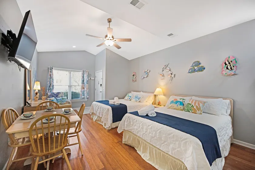 Surfers Den Studio - Image 1