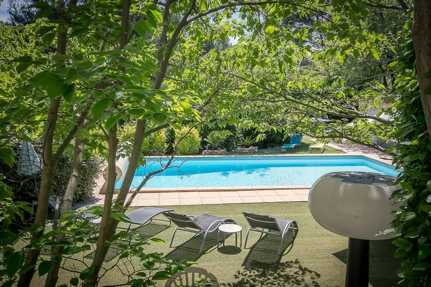 Villa Loucas'hiti – Quiet, Large Garden, and Pool - Image 1