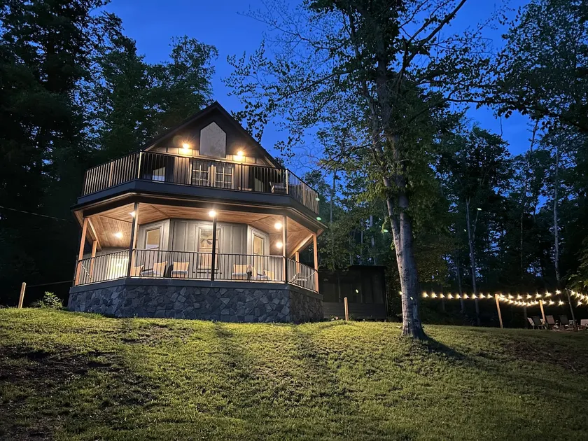 Remote 3-Bedroom House Close to Patoka Lake - Image 1