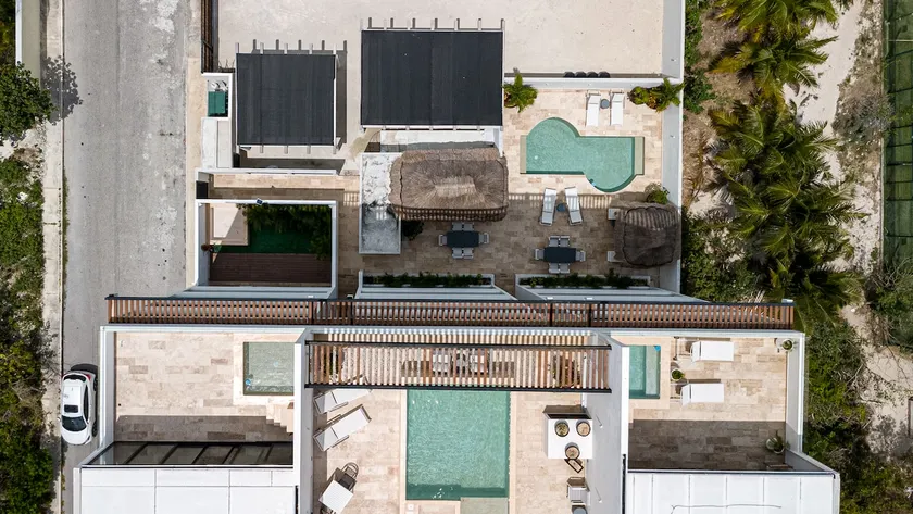 Two Pools-King bed-Elevator-Parking-Greit Location - Image 1