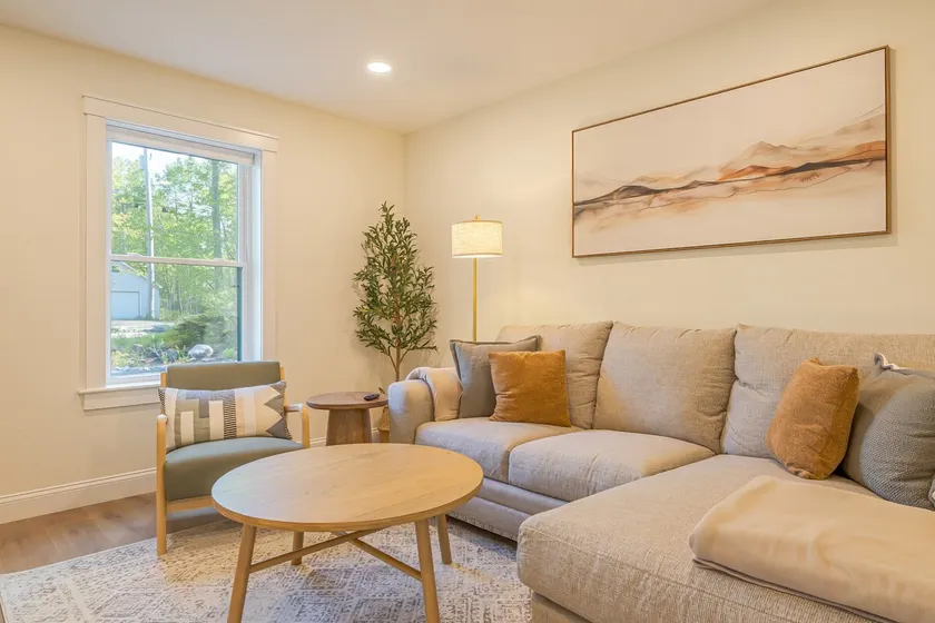 Modern 2025 2 BR Condo in Ellsworth! [Stonewood] - Image 1