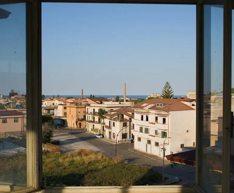 Bright Apartment•8m Walk to Beach•Fast Internet - Image 1