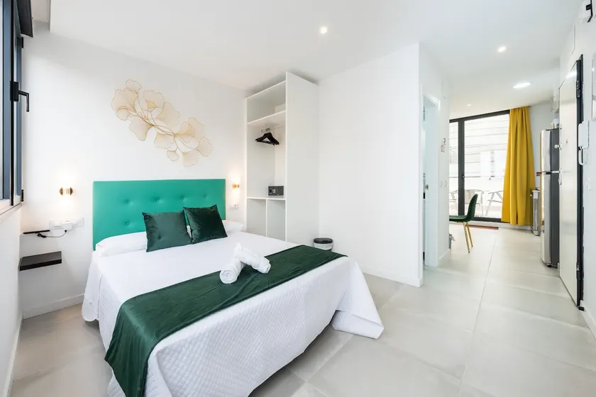 Palermo Rooms, Apartment with queen bed and sofa. - Image 1