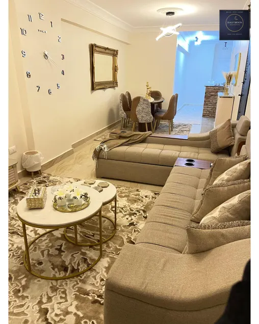 Half Moon Apartaments - Image 1