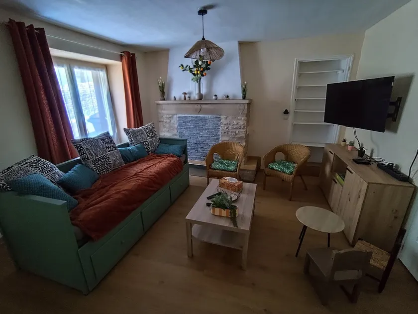 House for 6 people, 7 minutes from Futuroscope, modular beds - Image 1