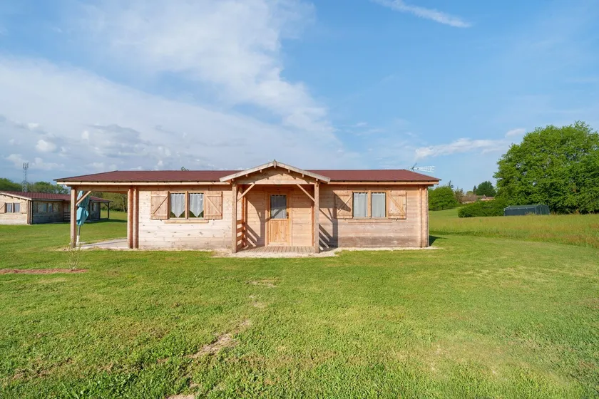 Chalet avec piscine, terrasse et sauna | Vue jardin - Image 1