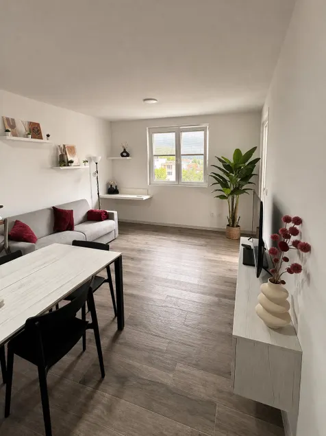Civico27-modern apartment in Sondrio - Image 1