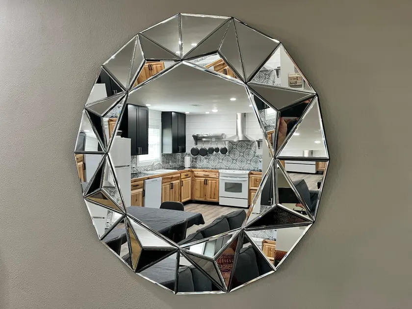 The Diamond Flat - Image 1