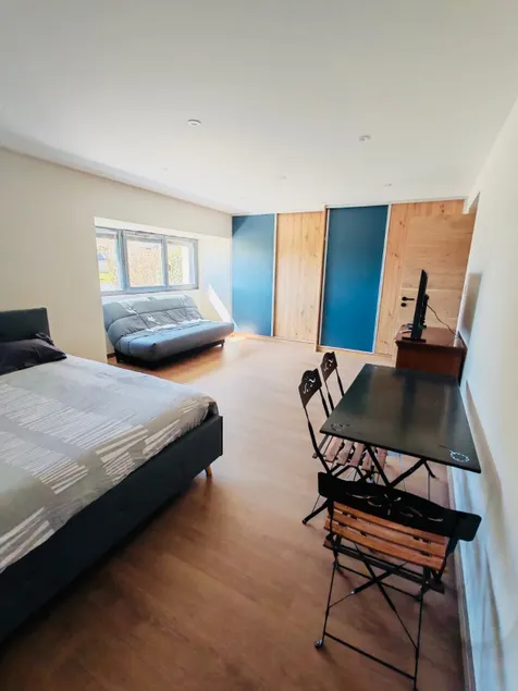 Independent studio in a countryside house - Image 1
