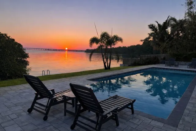 Sunrise over the Bay - Image 1