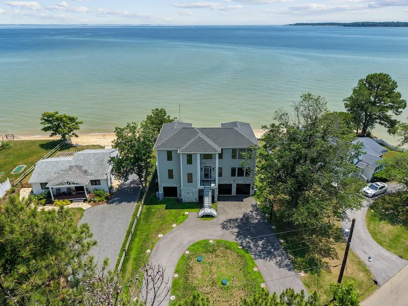 Luxury Chesapeake Bayfront Home w Private Beach - Image 1