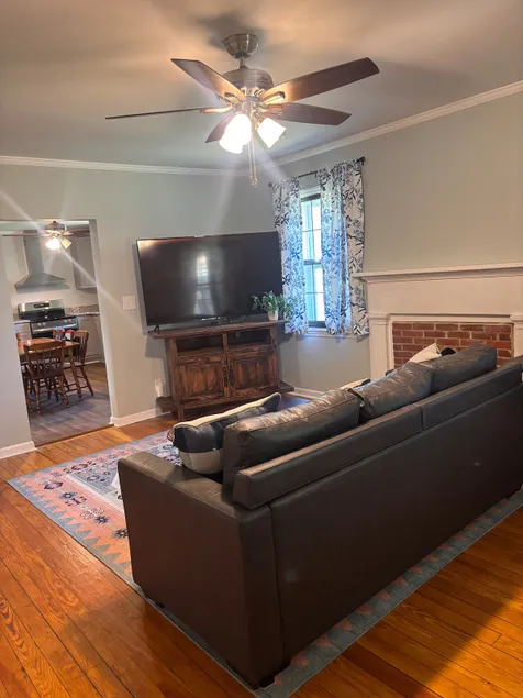 Pecan Cottage - Image 1