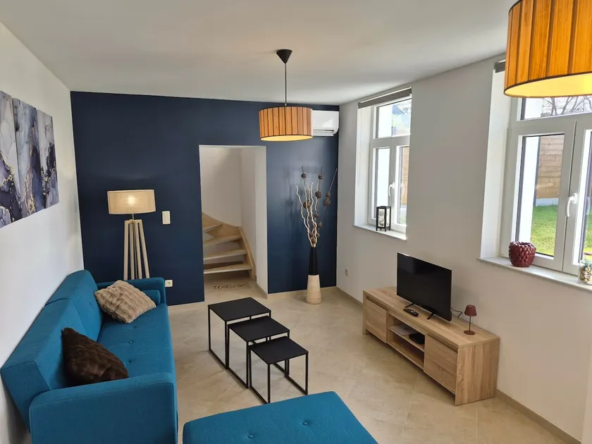Fully-equipped house - Image 1