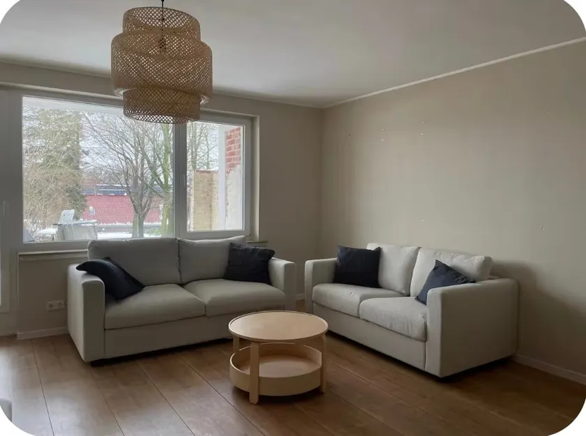 Cozy vacation rental in a central location - Image 1