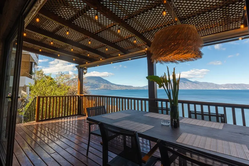 3BR/2.5BA Gem with Pool & Breathtaking Views - Image 1