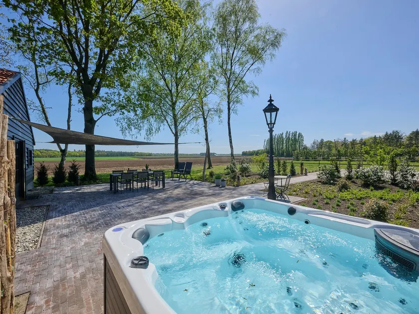 Charming rural bungalow - Image 1