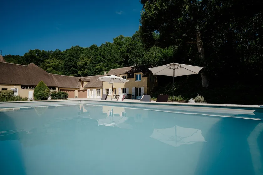 Cottage 14 guests | Heated Pool, Lake, Activities - Image 1