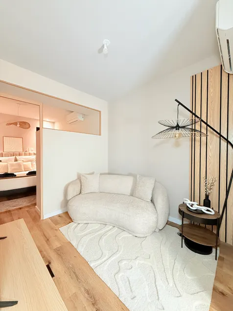 L'Élégant – 1-bedroom air-conditioned apartment with terrace in the very heart of the city - Image 1