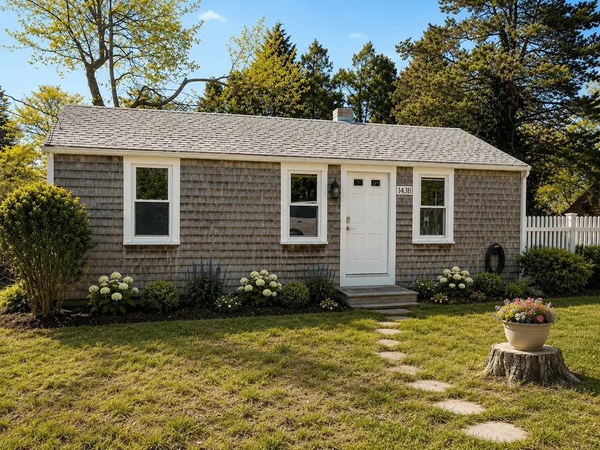 Charming Guesthouse | Walk to Beach | Downtown - Image 1
