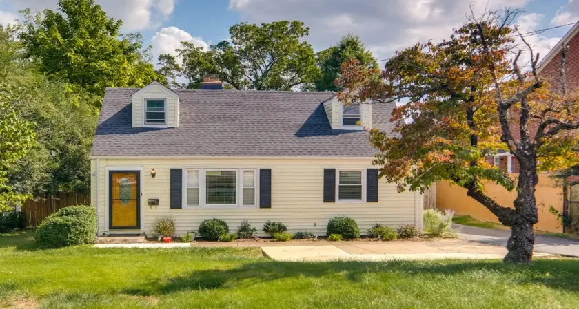 Relax & Explore: 4BR Home Near DC + Falls Church - Image 1