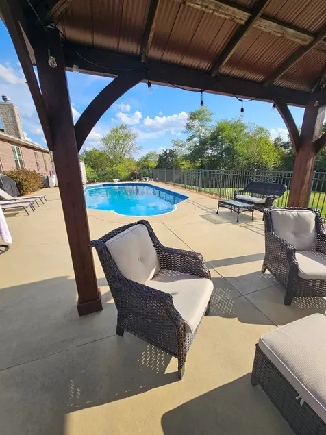 Minutes to Ark & Creation museum. Cozy pool home. - Image 1