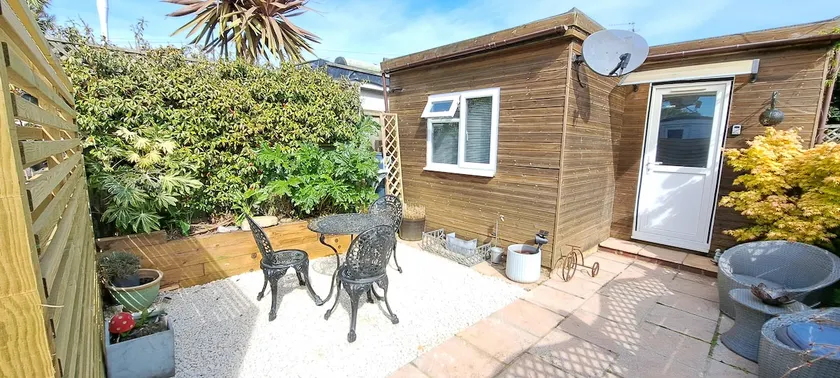 Felpham Guest House - Self Catering - Image 1