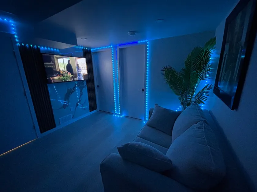 Exquisite and Modern Private Suite | Self Check-in - Image 1