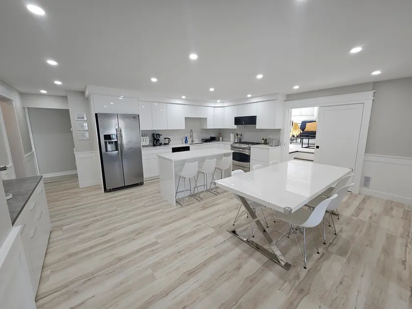 Stylish Stay in Kingston – Steps to Waterfront - Image 1