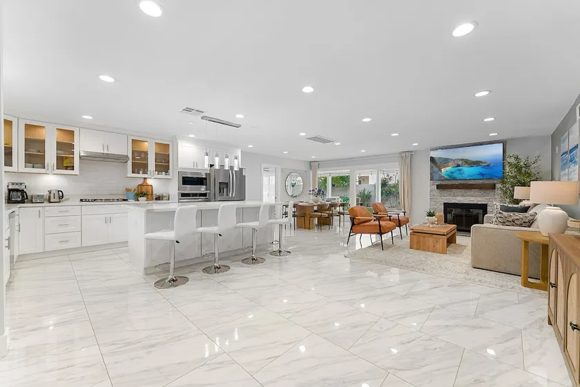 Delightful Home Close to Beaches and Disneyland - Image 1