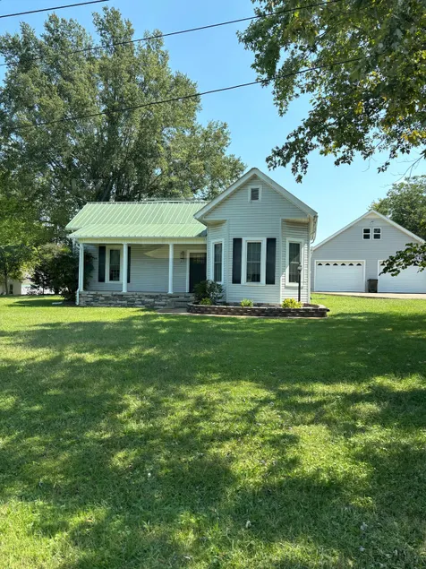 The Baker House in Hohenwald - Image 1