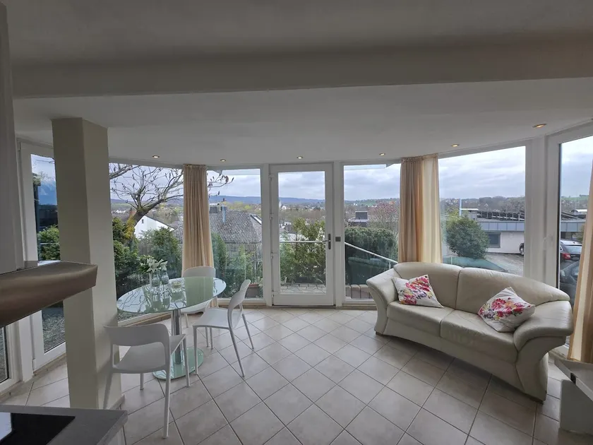 Cozy place to stay with beautiful views - Image 1